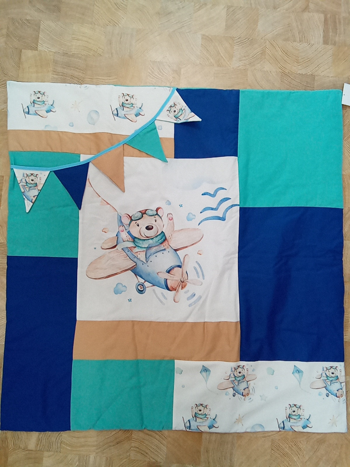 Tapis d éveil ourson avion