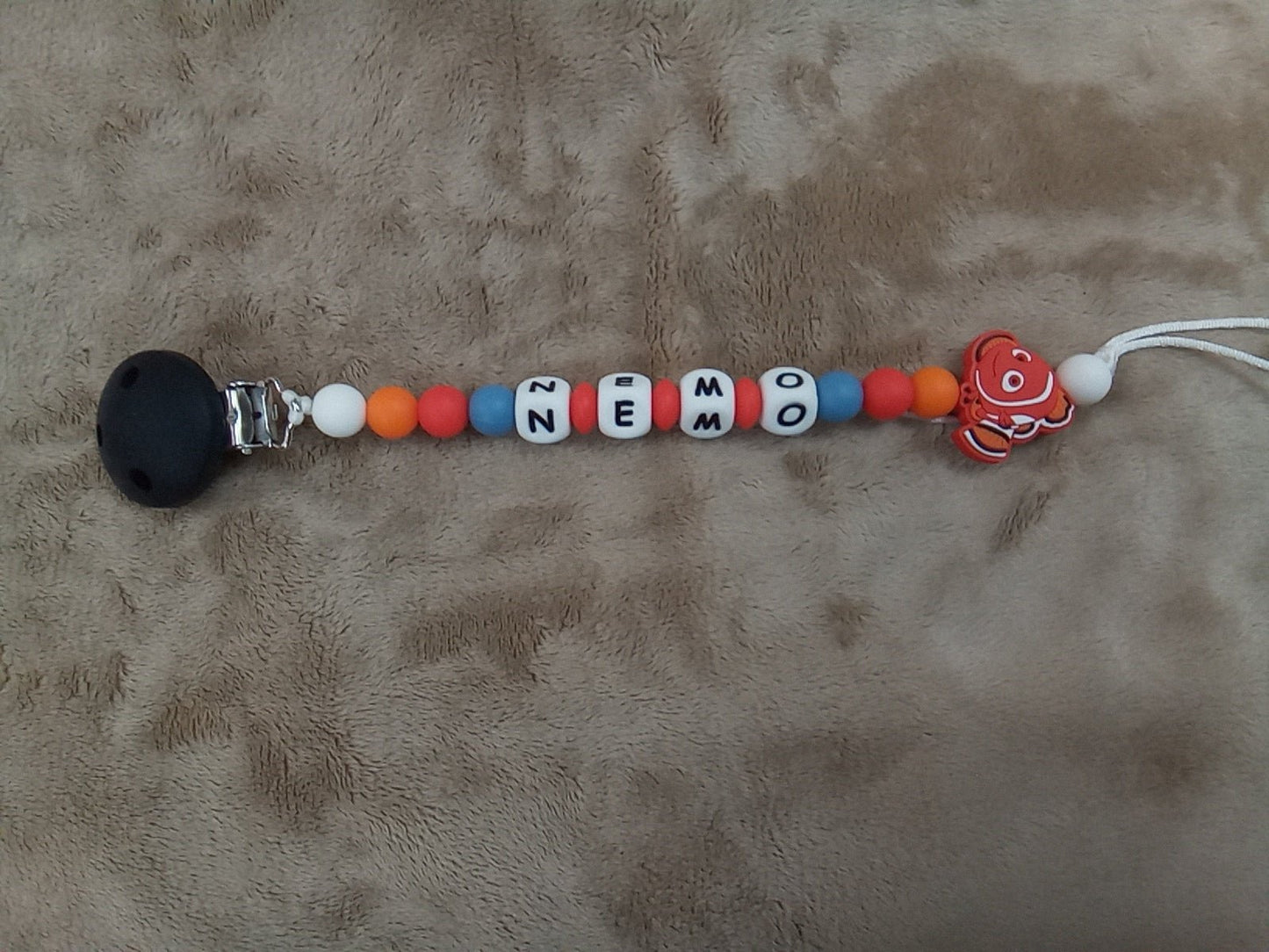 Attache sucette silicone poisson clown à personnaliser