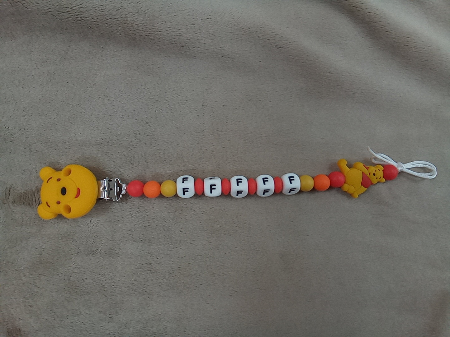Attache sucette silicone ourson jaune1 à personnaliser