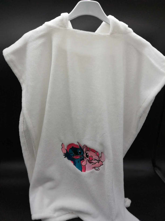 Pancho de bain brodé Stitch t2