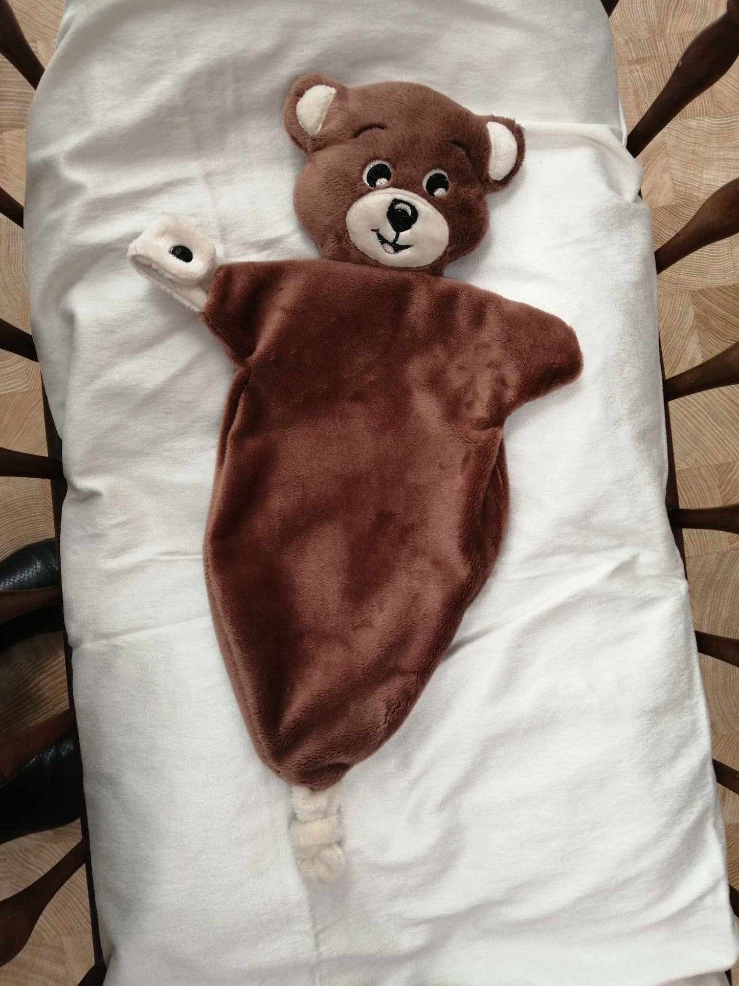 Doudou ourson goutte avec patte attache tétine