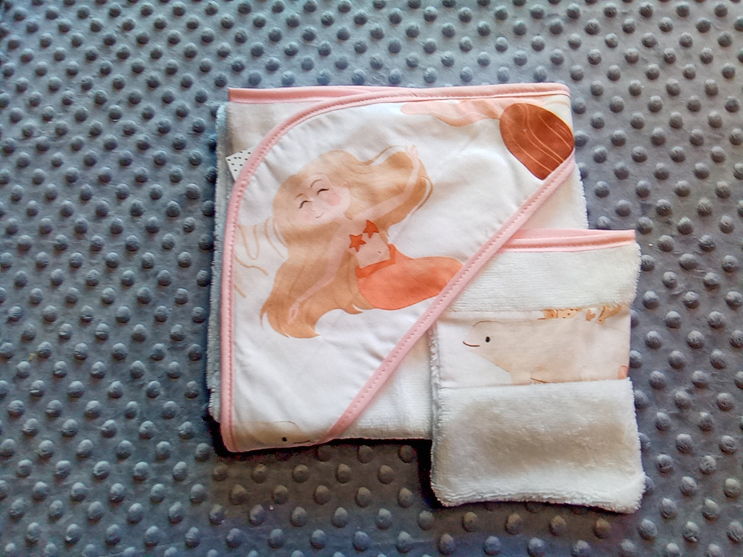 Cape de bain avec son gant sirène&dauphin